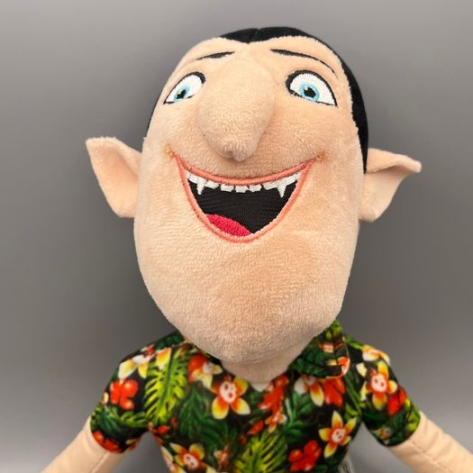 Hotel Transylvania 3 Dracula In Shorts Hawaiian Shirt Vampire Soft Plush Toy 16"