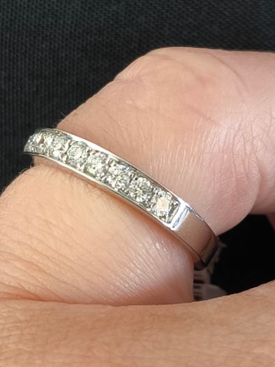 18ct white gold diamond eternity/wedding ring