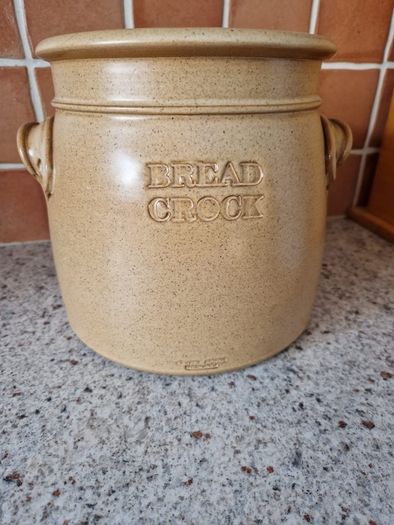 Kiltrea Pottery Bread Crock