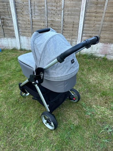 Mamas and Papas pram + Cybex seat and isofix bundle