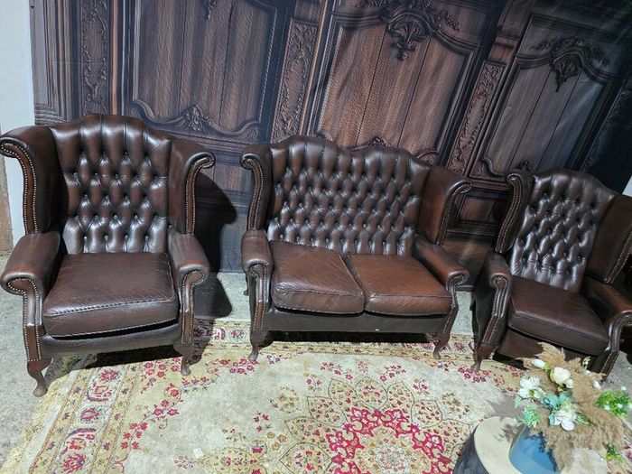 2+1+1 anne queen chesterfield