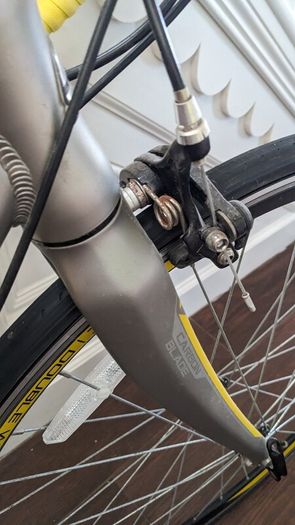 Carrera ltd edition 6061T6 road bike and  Qubo elite trainer