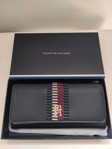 Tommy Hilfiger Ladies Purse