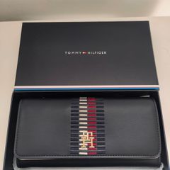 Tommy Hilfiger Ladies Purse