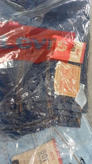 levis