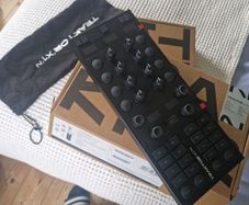 2 Native Instruments Traktor X1 MK3