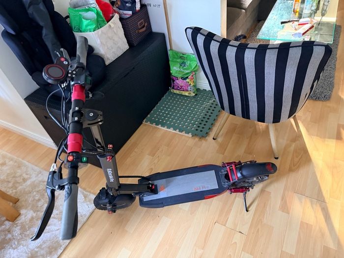 Electric scooter
