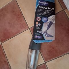 Addis spray mop
