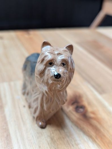 Beswic Yorkshire terrier porcelain figurine