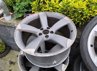 Audi alloys