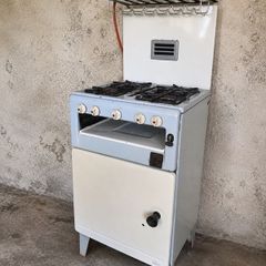 FREE Vintage enamel gas cooker/stove 1950s/60s
