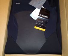 Brand new womens 5/4 Xcel infiniti wetsuit size 8T