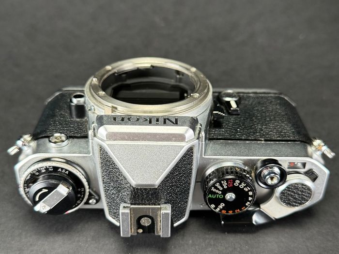 Nikon FE camera kit