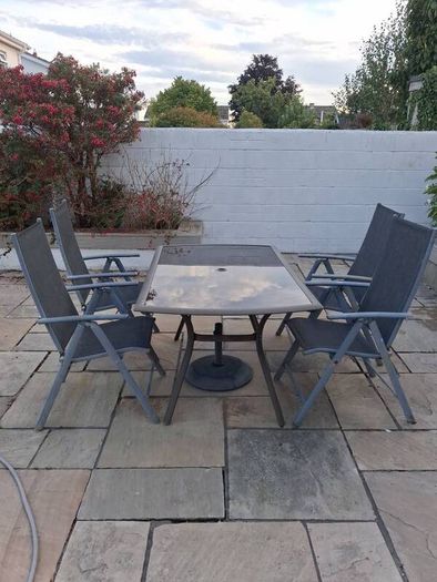 table and chairs