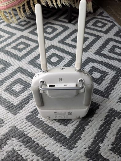 Dji phantom 4 controller