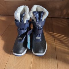 Kids winter boots Size 2.5