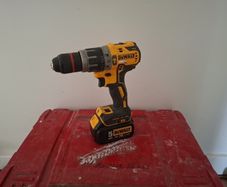 Dewalt DCD796 18V with 5.0Ah battery, Brushless Cordless Combi Drill