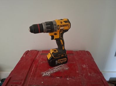Dewalt DCD796 18V with 5.0Ah battery, Brushless Cordless Combi Drill