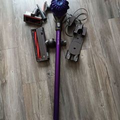 Dyson V6 animal