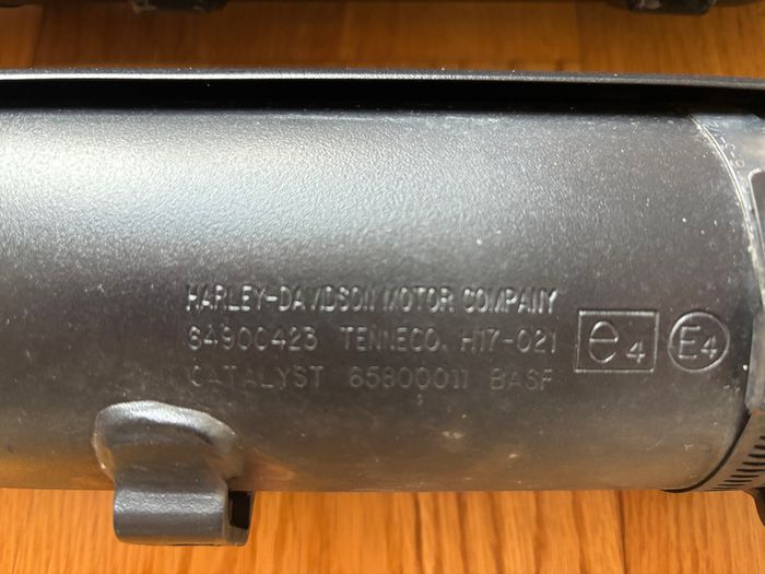 Harley-Davidson Sportster Iron 883 - Genuine OEM Exhaust (Year 2016)