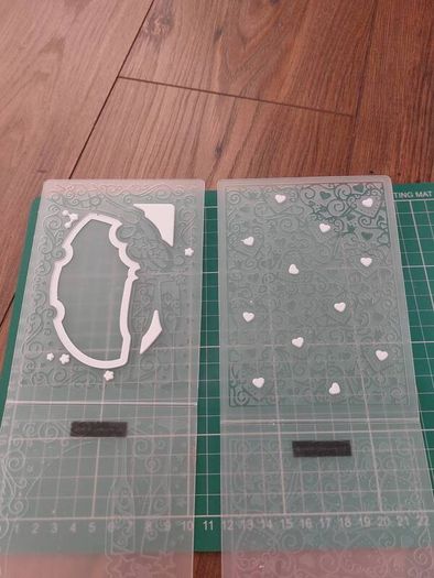 Embossing folders
