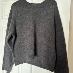 Uniqlo grey jumper size M