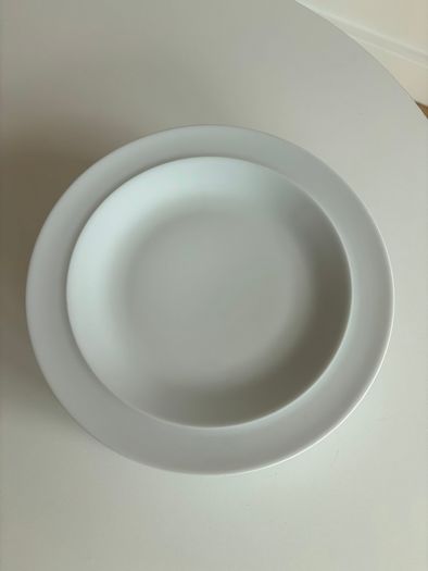 8 x Denby white salad plates