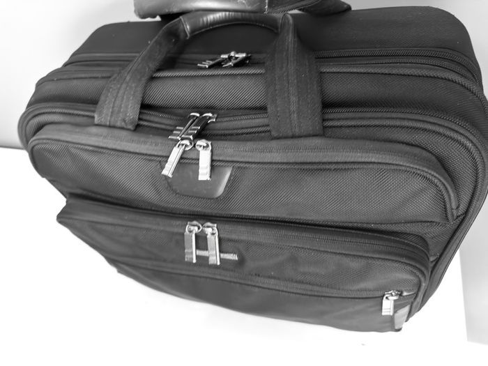 Briggs & Riley KR350X-4 18" 2 Wheel Briefcase Bag