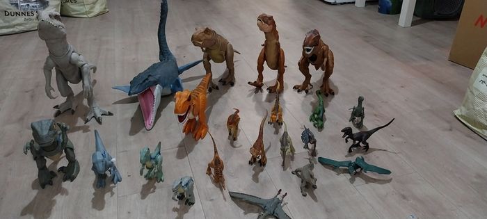 Schleigh dinosaur research lab and volcano