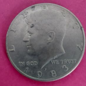 1983  P American KENNEDY Half Dollar coin