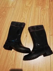 Girls wellies