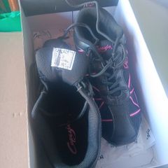 dance shoes