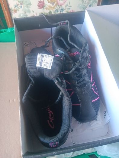 dance shoes