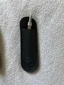 Tweezers