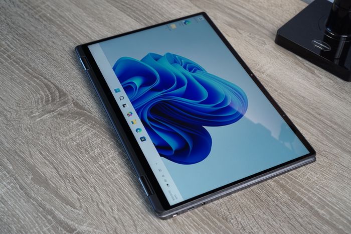 Premium Dell Latitude 9330 2in1 | 13.3" QHD+ Touch | i7-1260U | 16GB DDR5 | 512GB