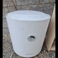 Ariston water heater