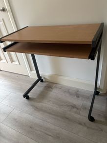 Work desk