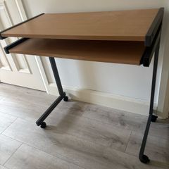 Work desk