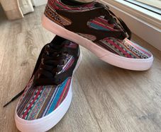 DC shoes UK 8