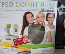 Double breast pump plus extras