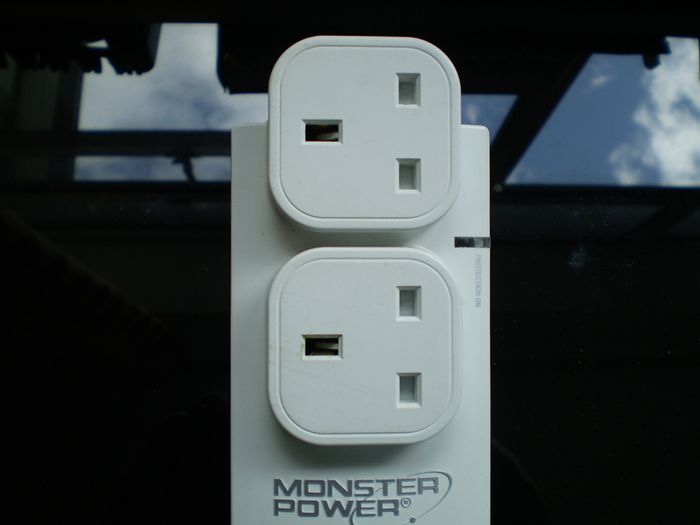 Monster power Protect 200 surge protection