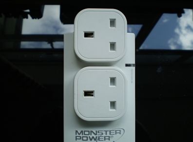 Monster power Protect 200 surge protection