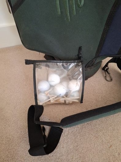 Macgregor golf bag with clubs