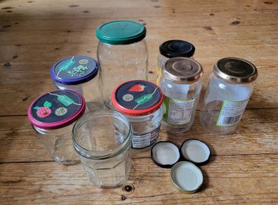 Jam jars