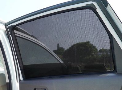 Toyota Rav 4 (XA40) child sun shades