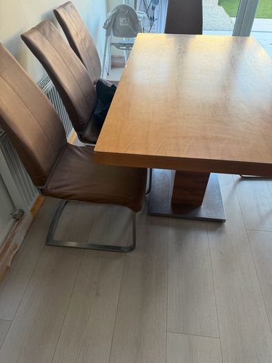 table and chairs