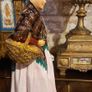 Royal Doulton figurine "The Orange lady " Image 2