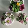 Trip of porcelain posies Image 3