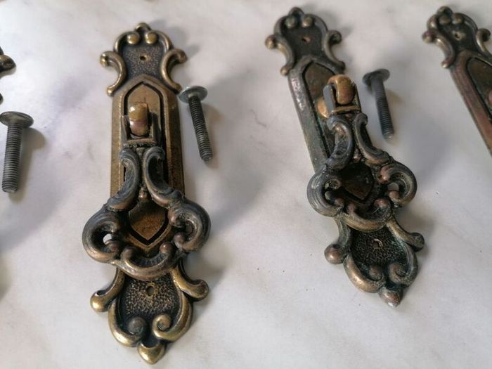 Cupboard Knobs