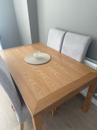 Dining Table & Chairs